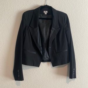 Worthington Blazer | Black Cropped Blazer | Size 6